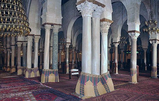 Prayer Hall, Great Mosque of Kairouan (photo: Citizen59, CC BY-SA 3.0)