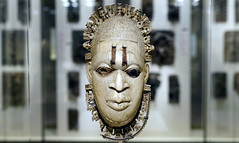 Queen Mother Pendant Mask (Iyoba)