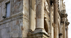 Columnas y pilastras, Arco de Constantino