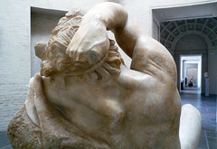 Barberini Faun, shoulder