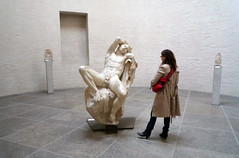 Barberini Faun, Beth Closer