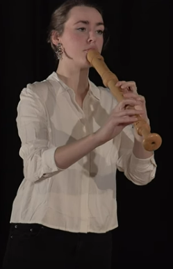 Clara Guldberg Ravn performs on the Baroque recorder
