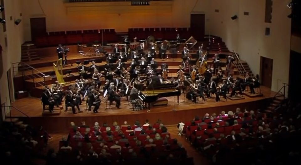 Martha Argerich performs Franz Liszt's Piano Concerto No. 1