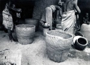 making-pots-300x218.jpg